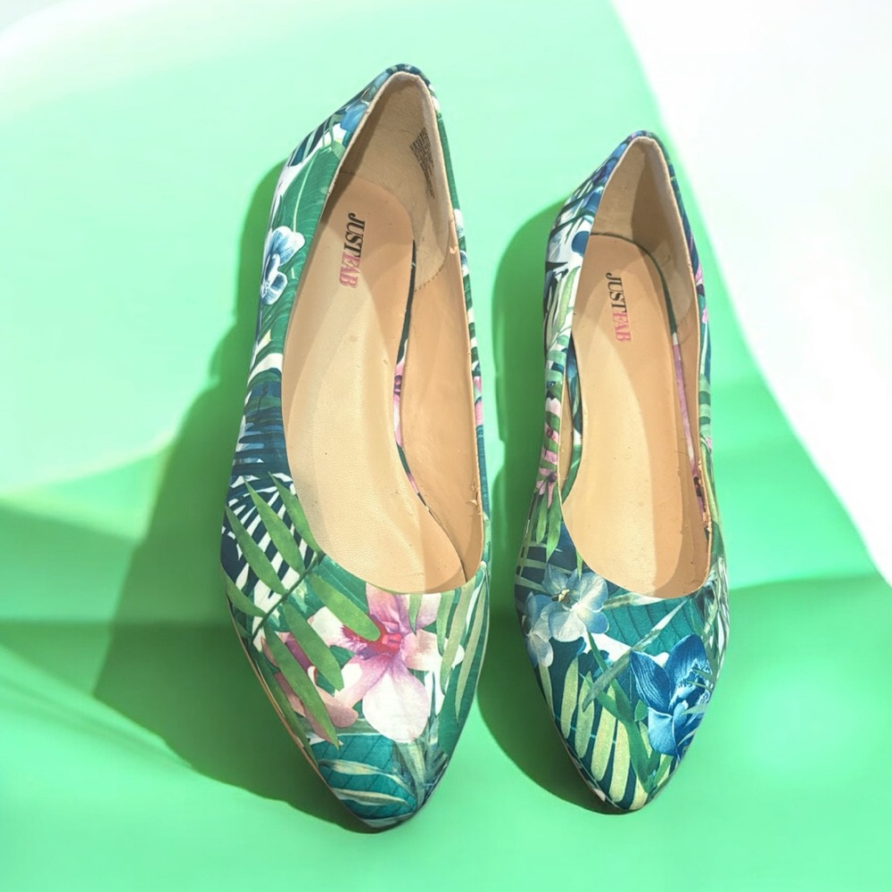NWOT Just Fab Palm Tree Periette Flats Green Size 8